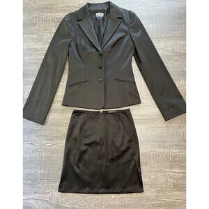 Vintage Jeans Iceberg Women's Blazer (Size 42) and Skirt (Size 40) Suit, Black.